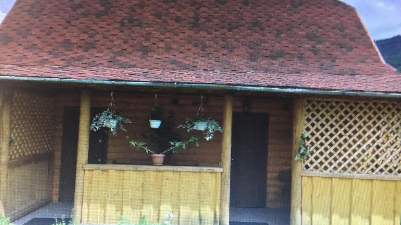 Hotel Хатинка Jaremče Exteriér fotografie