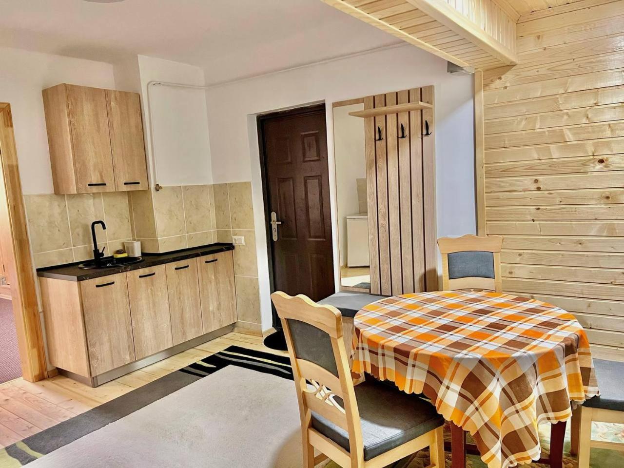 Hotel Хатинка Jaremče Exteriér fotografie